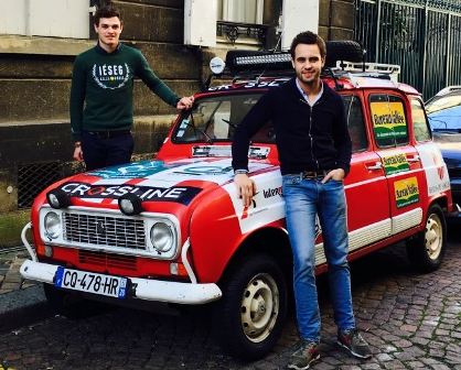 De gauche à droite, Antoine Pourchet et Alban Le baron équipe masculine de Bureau Vallée au 4L Trophy