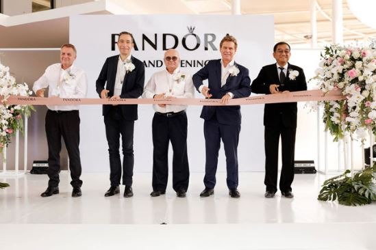 Inauguration nouveau site de production Pandora à Lamphun