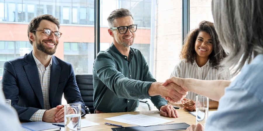 Lancer une franchise en collaboration avec un ou plusieurs associés