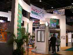 Les Menuisiers PéVéCistes sur la Foire de Paris 2004