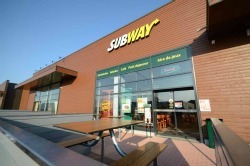 La franchise de sandwicherie lance une aire de jeux dans son nouveau restaurant