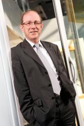 Le président du groupe reçoit les insignes de Chevalier dans l&rsquo;Ordre National du Mérite