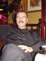 A chaque heure sa clientèle, Eric Benhayoum, Au Bureau Arcachon