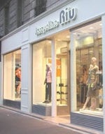 La chaîne de prêt-à-porter féminin est toujours à vendre !