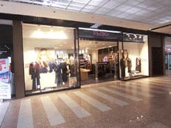 Multiples Créateur : Jamais très loin des clientes