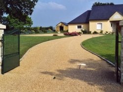 Le franchisé DANIEL MOQUET SIGNE VOS ALLEES