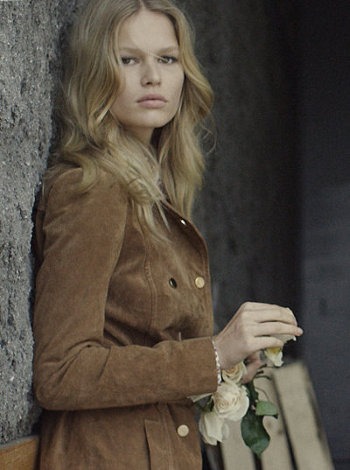 Anna EWERS, le nouveau visage de la franchise MANGO