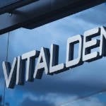 Vitaldent attaqué en justice par cinq de ses franchisés