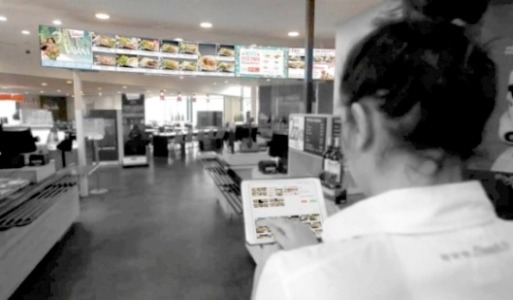 La franchise Flunch a commencé à équiper ses restaurants d’écrans d’affichage numérique