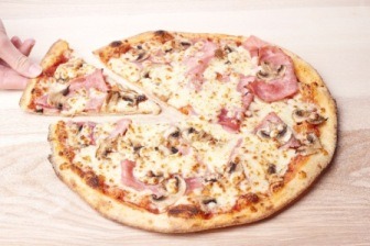 Préparation pizza - La Pizza de NicoLa Pizza de Nico veut proposer une offre de qualité