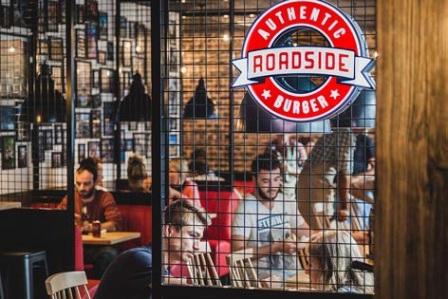 Roadside ouvre une franchise sous une nouvelle déclinaison de son concept à Fougères