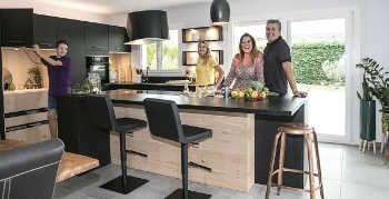 Mobalpa : Sandra, Ludovic et leur cuisine aussi fonctionnelle qu’esthétique