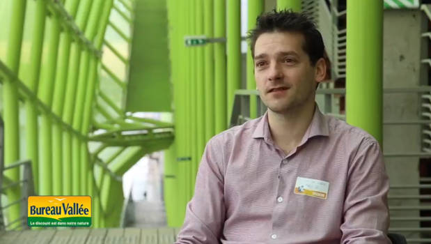Interview de Julien Lecorre, franchisé Bureau Vallée à Paris