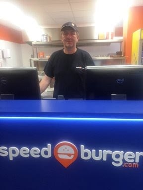 Après une longue carrière de boucher, Jean-Luc Mouchard devient franchisé Speed Burger