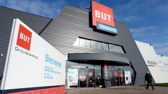 Le franchiseur BUT donne un coup de jeune à son parc de magasins