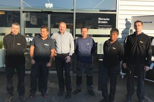 Equipe nouveau centre franchisé Norauto à Erstein