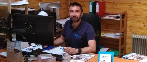 Après une carrière dans la marine nationale, il ouvre sa franchise HELP Confort