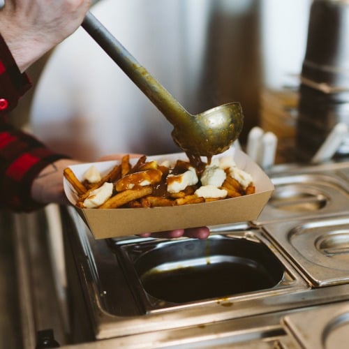 La franchise POUTINEBROS, première poutinerie de France