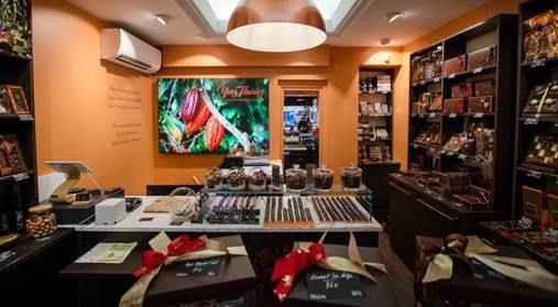Intérieur boutique Yves Thuriès