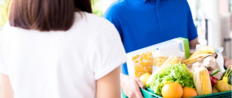 Le portage de repas à domicile : Avez-vous pensé à la franchise ?