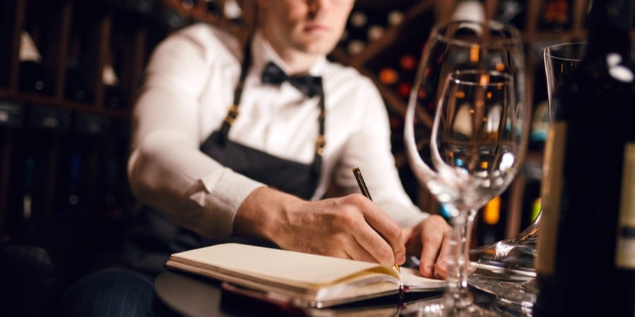 Devenir caviste franchisé, quelle opportunité pour se lancer ?