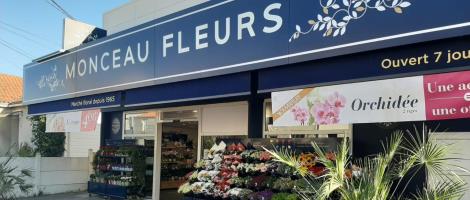 La franchisée Amélie Vinolo ouvre sa boutique Monceau Fleurs