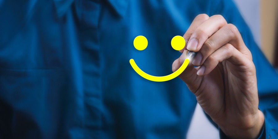 Quelle franchise rapporte le plus dans les services aux particuliers ?