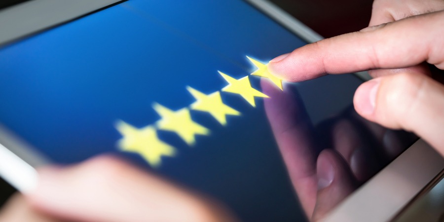 Les avis internet peuvent-ils justifier la résiliation d