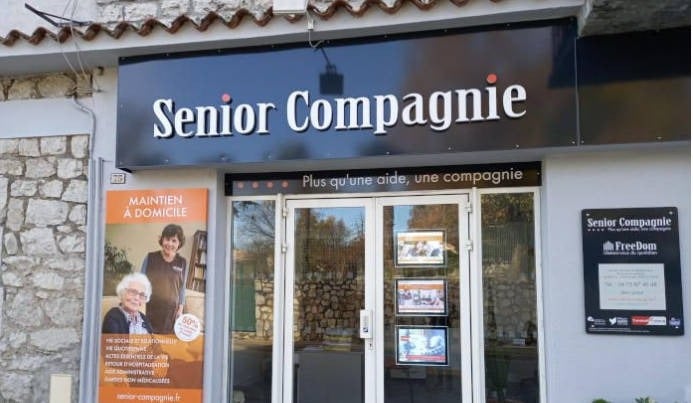 Le magasin Adomis de Vogüé devient désormais Senior Compagnie