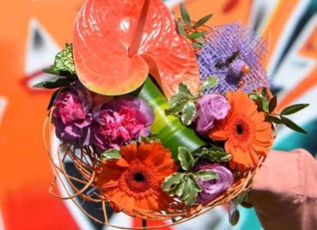 Carrément Fleurs lance sa nouvelle collection de bouquets estivaux