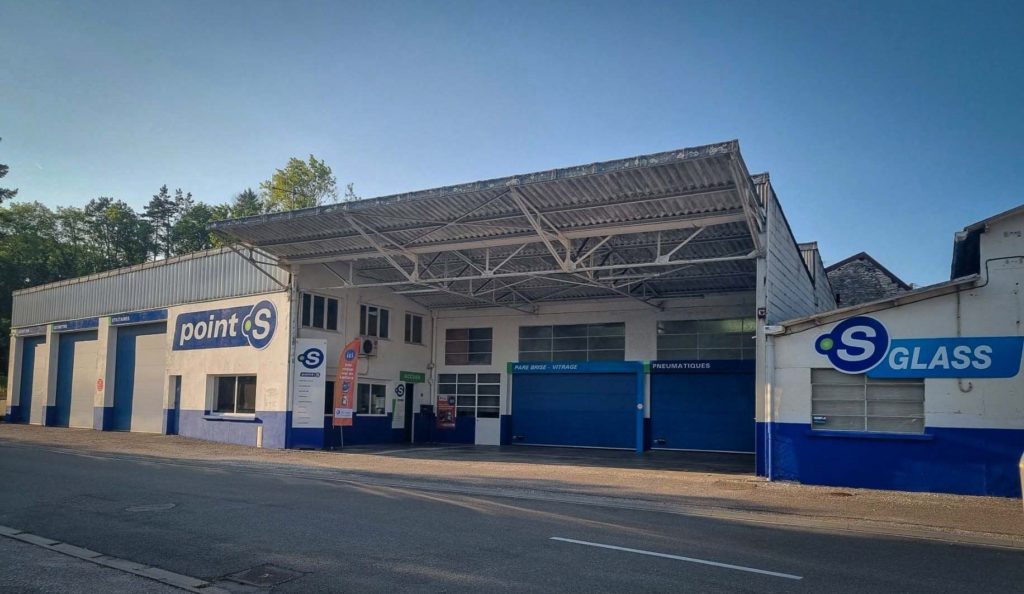 Passionné par l’automobile, il rejoint le réseau Point S et ouvre son centre !