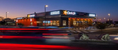 Carl’s Jr inaugure deux nouvelles unités et installe sa 1ère dark kitchen