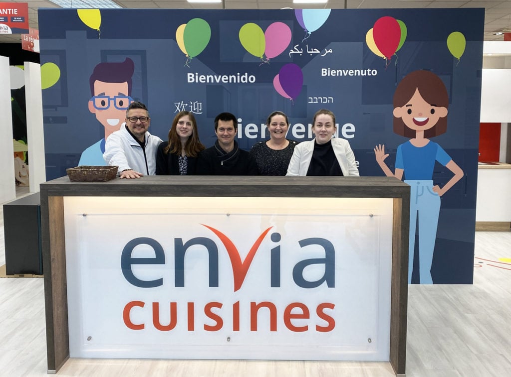 Sébastien Weill et son équipe, franchisé Envia Cuisines à Quetigny - Dijon