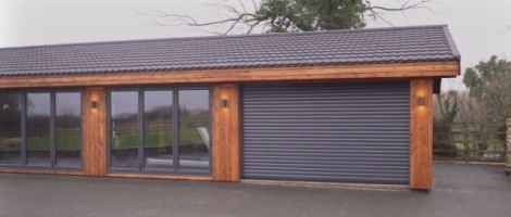 Focus en vidéo sur l’offre du réseau Gorille Porte de garage