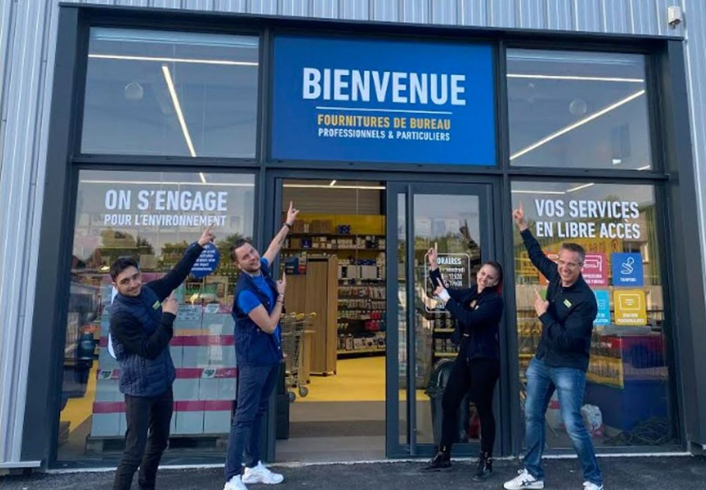 Equipe magasin franchisé Bureau Vallée Nemours