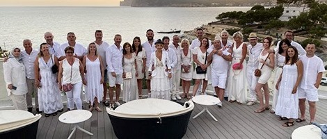 Direction Majorque pour le réseau Envia Cuisines