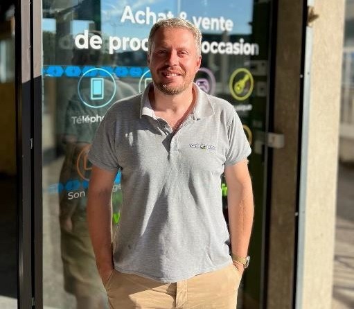 Benoît Cousin, franchisé Cash Express à Annemasse