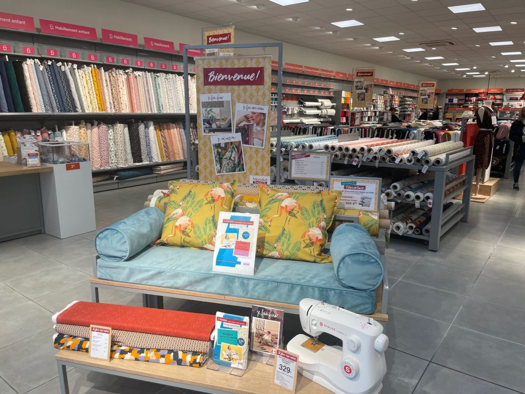 Intérieur magasin Mondial Tissus