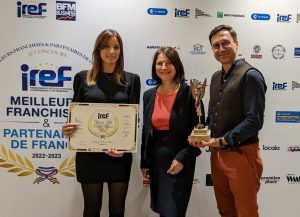 Fanny et Fabrice Rossi avec Laurence Pottier-Caudron à la cérémonie de l’IREF