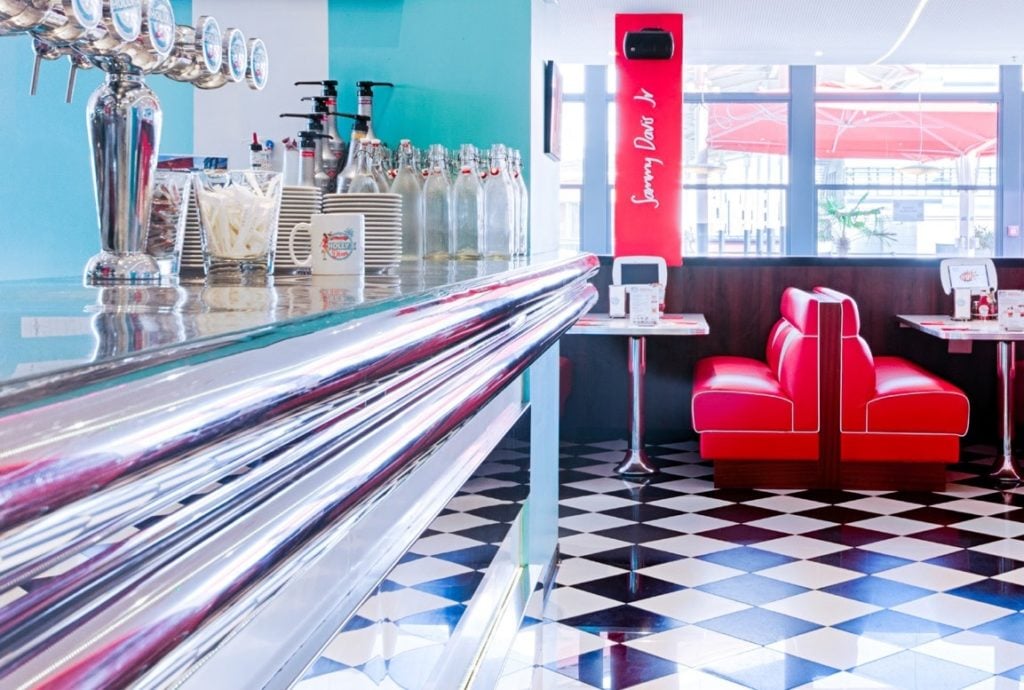 Intérieur restaurant Holly’s Diner
