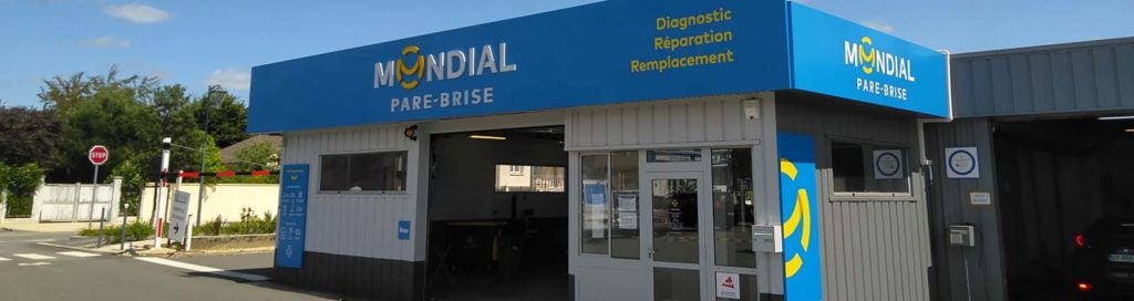 Devanture centre Mondial Pare-Brise