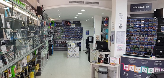 Intérieur magasin Happy Cash