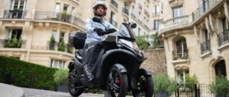 La franchise Speedy entretient et répare les scooters ZEWAY