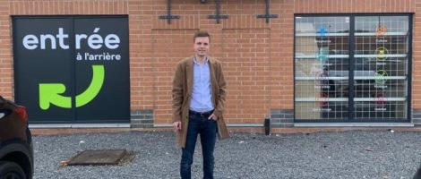 Un jeune franchisé de 23 ans ouvre son magasin Cash Express à Andenne