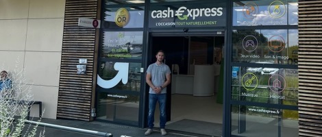 Un féru d’informatique et de jeux vidéo ouvre sa franchise Cash Express