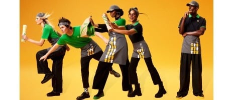 Subway réinvente ses uniformes avec une approche écologique