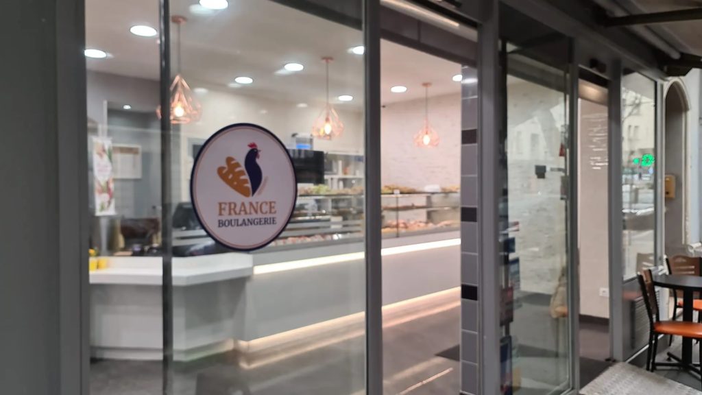 Devanture magasin France Boulangerie