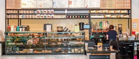 Comment le réseau Columbus Café & Co accompagne-t-il ses franchisés ?