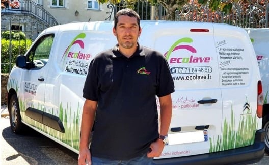 Azedine Boukhiar, franchisé Ecolave au Havre