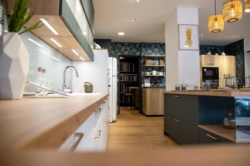 Intérieur magasin Cuisines Références Bernay